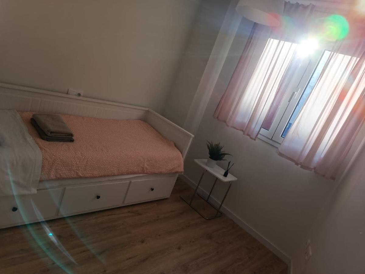 Apartamento Sister Wifi Apartment บาเลนเซีย ภายนอก รูปภาพ